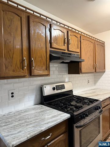846 Riverside Avenue 106, Lyndhurst, NJ 07071