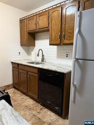 846 Riverside Avenue 106, Lyndhurst, NJ 07071