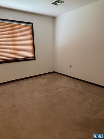 846 Riverside Avenue 106, Lyndhurst, NJ 07071