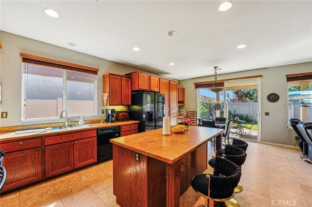 Image 4 of property listing at 1471 Hunter Moon Way, Beaumont, CA 92223