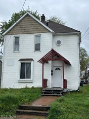 450 Allyn Street, Akron, OH 44304