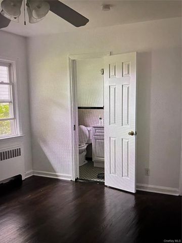 731 E Walnut Street 2nd floor, Long Beach, NY 11561