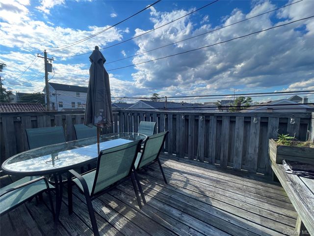 731 E Walnut Street 2nd floor, Long Beach, NY 11561