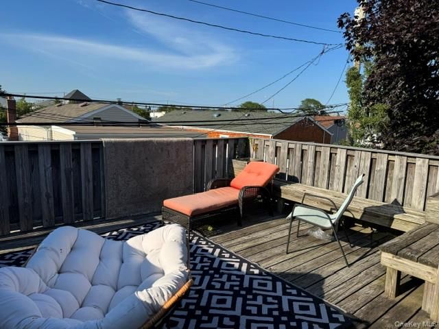 731 E Walnut Street 2nd floor, Long Beach, NY 11561
