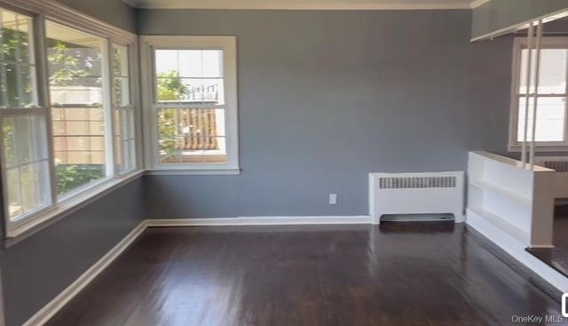 731 E Walnut Street 2nd floor, Long Beach, NY 11561