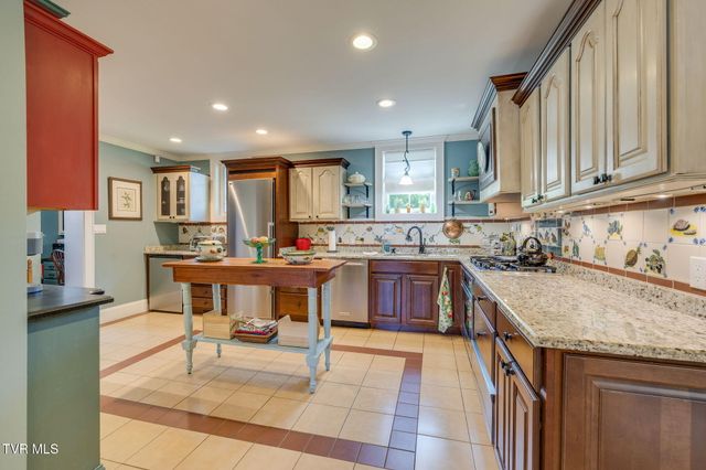 1385 Catawba Street, Kingsport, TN 37660