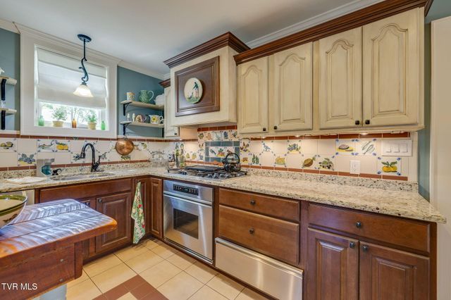 1385 Catawba Street, Kingsport, TN 37660