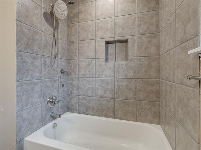 13928 Hunter Jackson Drive, Yukon, OK 73099
