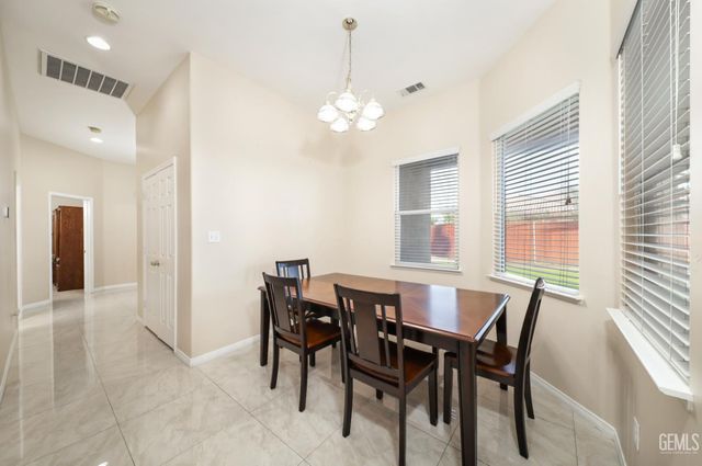 4619 Oceanrock Avenue, Bakersfield, CA 93313
