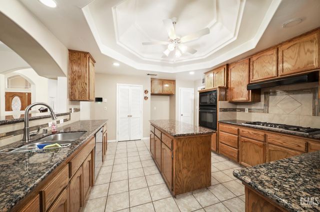 4619 Oceanrock Avenue, Bakersfield, CA 93313