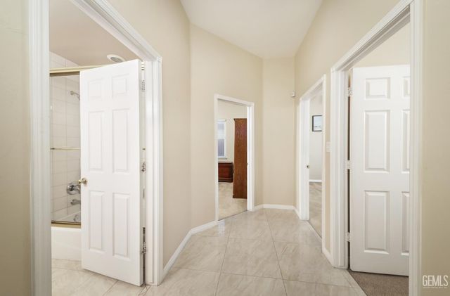 4619 Oceanrock Avenue, Bakersfield, CA 93313