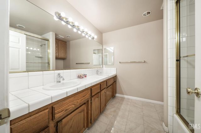 4619 Oceanrock Avenue, Bakersfield, CA 93313
