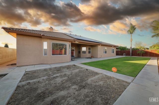 4619 Oceanrock Avenue, Bakersfield, CA 93313