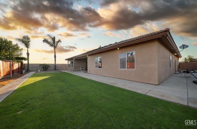 4619 Oceanrock Avenue, Bakersfield, CA 93313