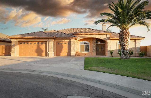 4619 Oceanrock Avenue, Bakersfield, CA 93313