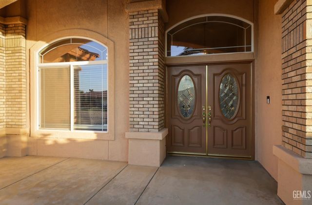 4619 Oceanrock Avenue, Bakersfield, CA 93313