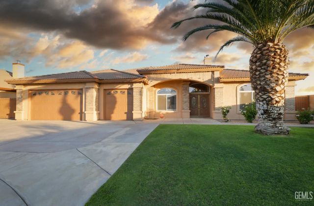 4619 Oceanrock Avenue, Bakersfield, CA 93313