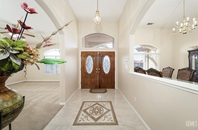 4619 Oceanrock Avenue, Bakersfield, CA 93313