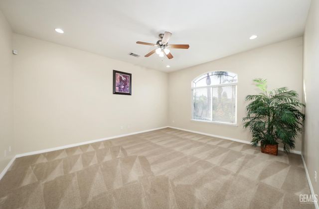 4619 Oceanrock Avenue, Bakersfield, CA 93313