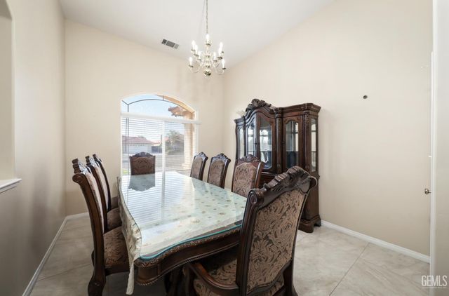 4619 Oceanrock Avenue, Bakersfield, CA 93313