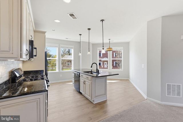 8923 QUARRY RD, Manassas, VA 20110