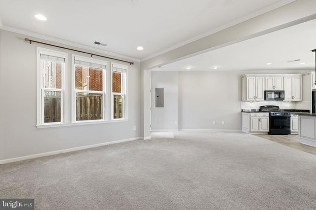 8923 QUARRY RD, Manassas, VA 20110