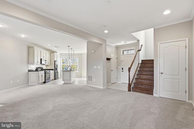 8923 QUARRY RD, Manassas, VA 20110