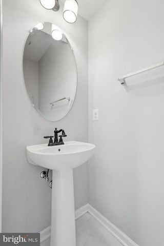 8923 QUARRY RD, Manassas, VA 20110