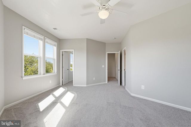 8923 QUARRY RD, Manassas, VA 20110