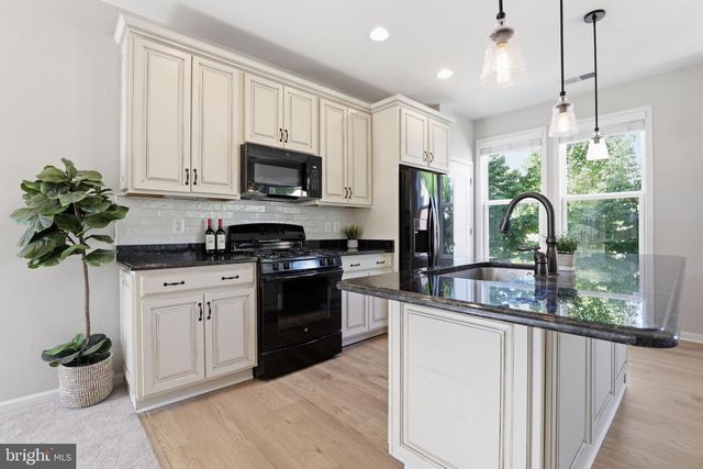 8923 QUARRY RD, Manassas, VA 20110