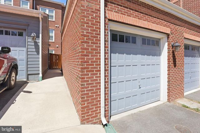 8923 QUARRY RD, Manassas, VA 20110