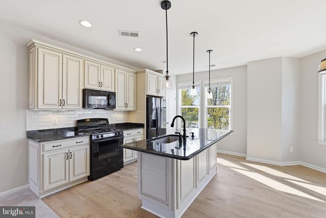 8923 QUARRY RD, Manassas, VA 20110