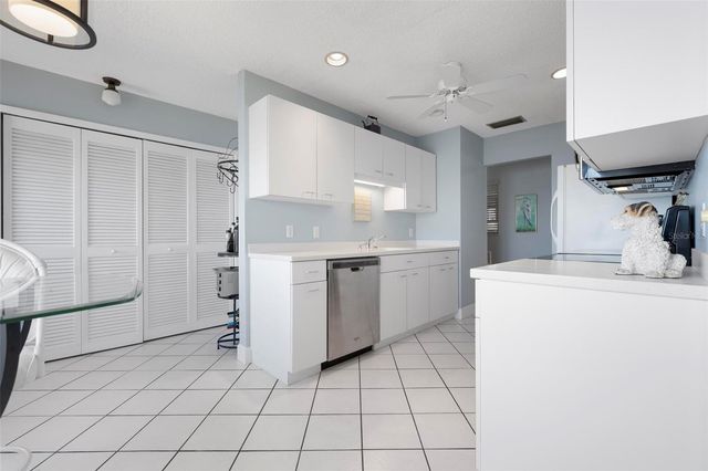 3859 CATALINA DRIVE, Bradenton, FL 34210