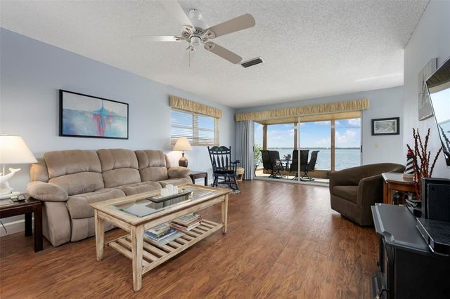 3859 CATALINA DRIVE, Bradenton, FL 34210