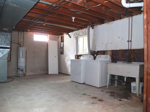 2339 Pontiac Trail, Ann Arbor, MI 48105