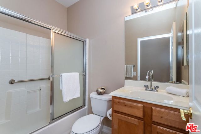 78725 Rockwell Circle, Palm Desert, CA 92211