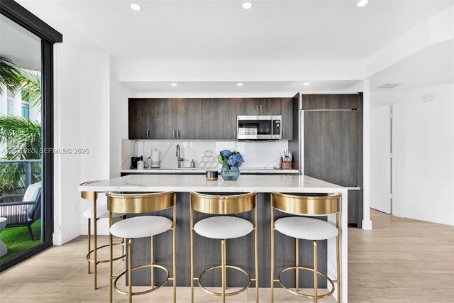 121 NE 34th St L304, Miami, FL 33137