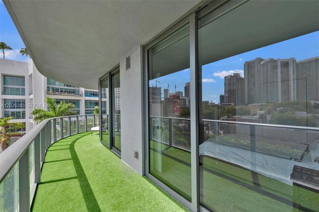 121 NE 34th St L304, Miami, FL 33137
