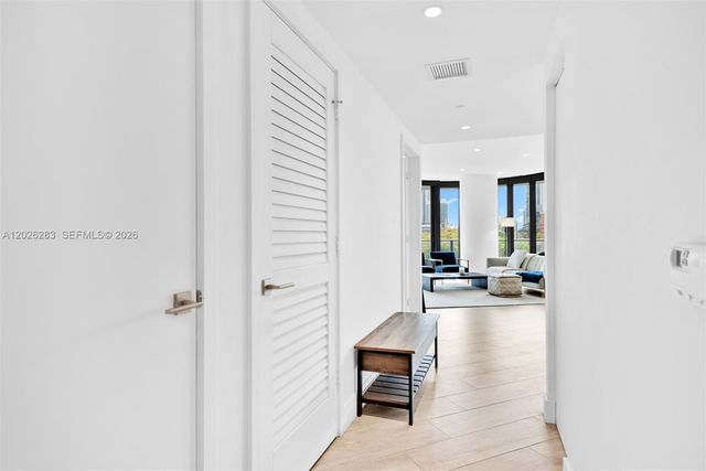 121 NE 34th St L304, Miami, FL 33137