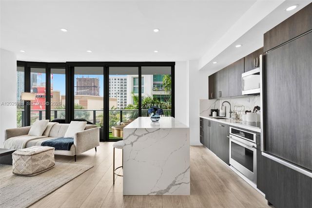 121 NE 34th St L304, Miami, FL 33137
