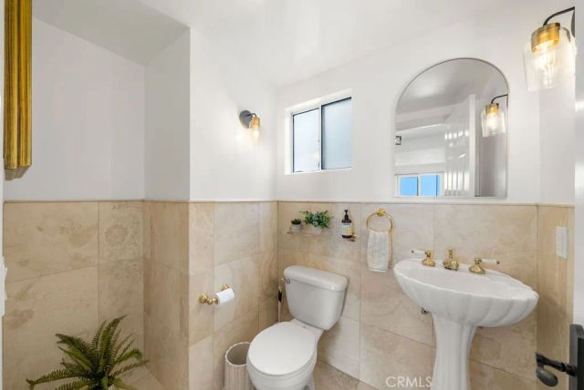 1651 Thurston Drive, Laguna Beach, CA 92651