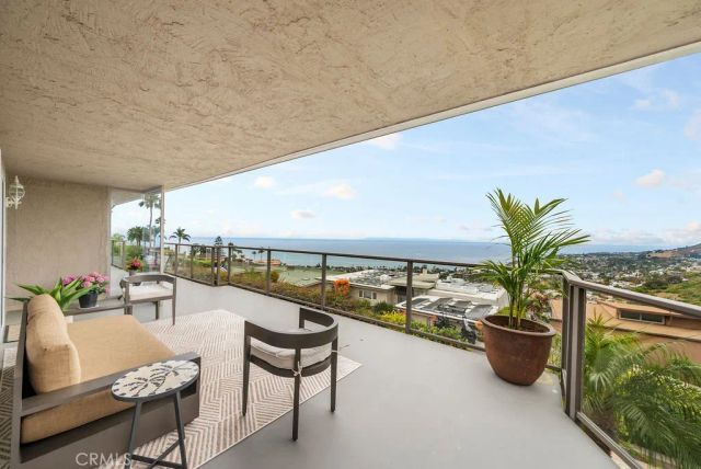 1651 Thurston Drive, Laguna Beach, CA 92651
