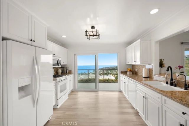 1651 Thurston Drive, Laguna Beach, CA 92651