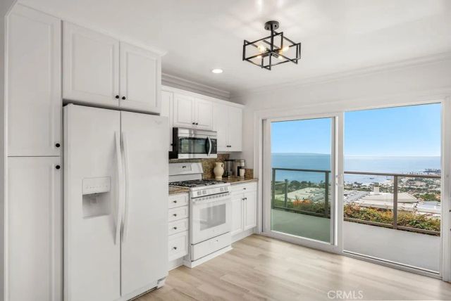 1651 Thurston Drive, Laguna Beach, CA 92651