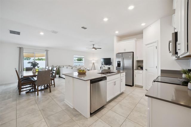 893 LAUREL VIEW WAY, Groveland, FL 34736