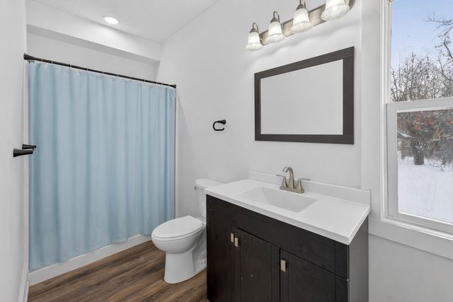 3724 345th Avenue NE, Cambridge, MN 55008