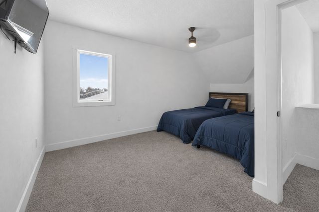 3724 345th Avenue NE, Cambridge, MN 55008