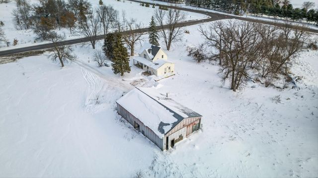 3724 345th Avenue NE, Cambridge, MN 55008