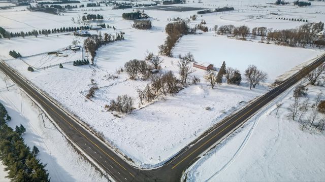 3724 345th Avenue NE, Cambridge, MN 55008