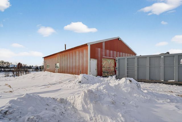 3724 345th Avenue NE, Cambridge, MN 55008